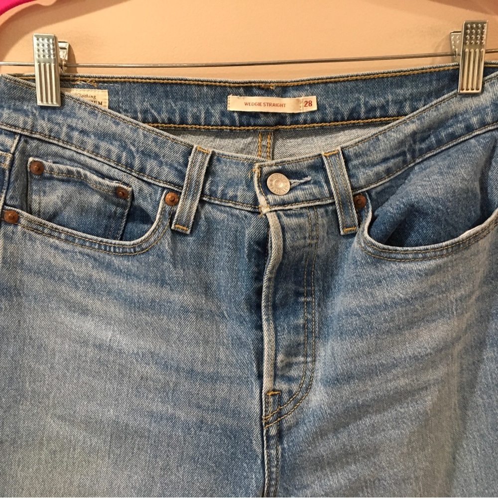 Levi's jeans Premium Womens W28 Wedgie Straight Leg Crop Denim Blue Button-fly - Picture 6 of 8